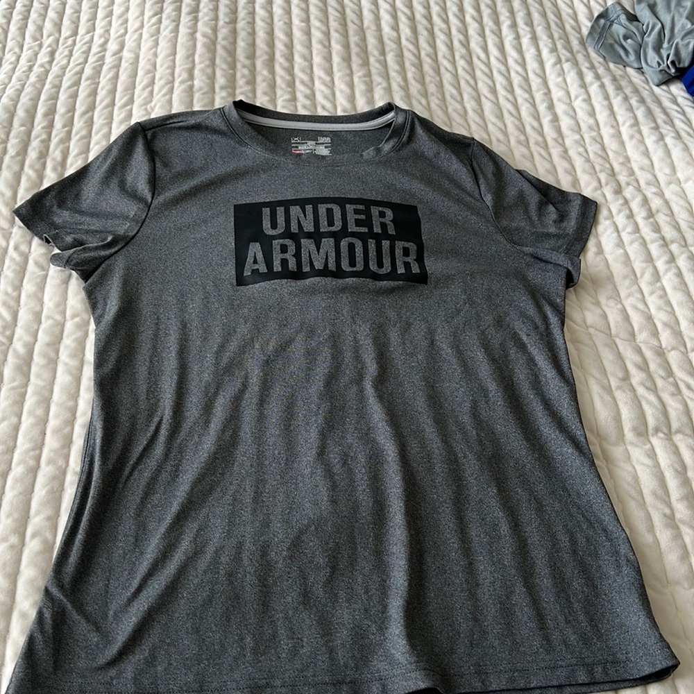 Grey Under Armour Workout Top (031)